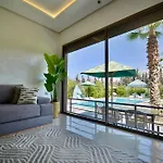 Ferme De Vacances Avec Une Grande Villa A Marrakech